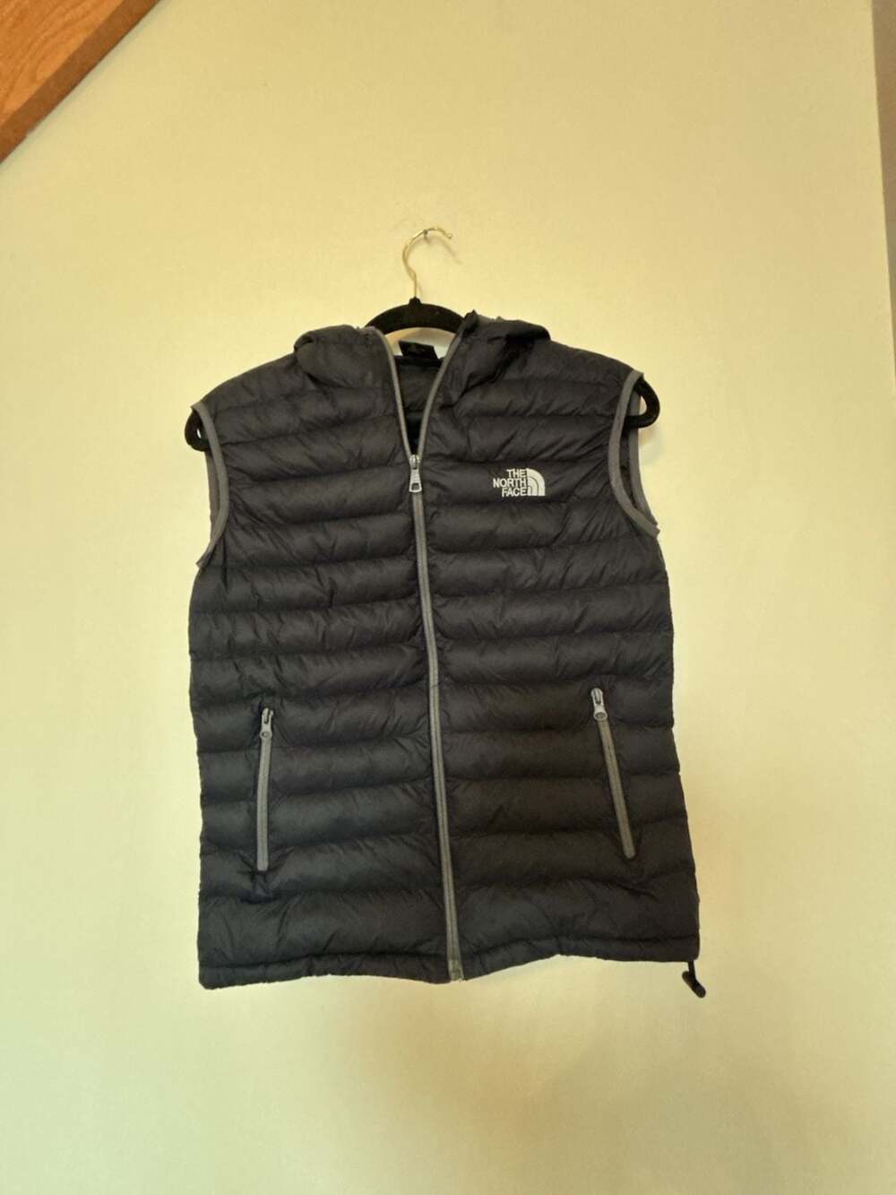 The North Face Summit Series Vest Size XL Youth Blue Hooded Puffer Jacket